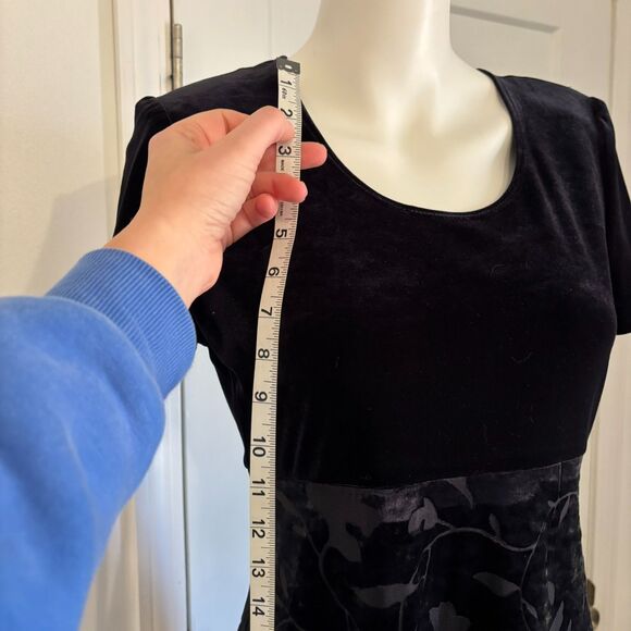 Vintage 8 S.L. Petites Black Velvet Floral 90s Whimsygoth Party Mini Dress LBD - Picture 6 of 8